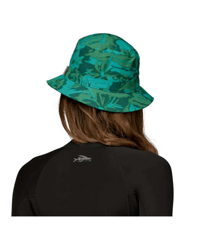 Patagonia Wavefarer Bucket Hat-Water People Banner: Cliffs and Waves Conifer Green