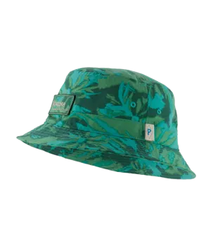 Patagonia Wavefarer Bucket Hat-Water People Banner: Cliffs and Waves Conifer Green