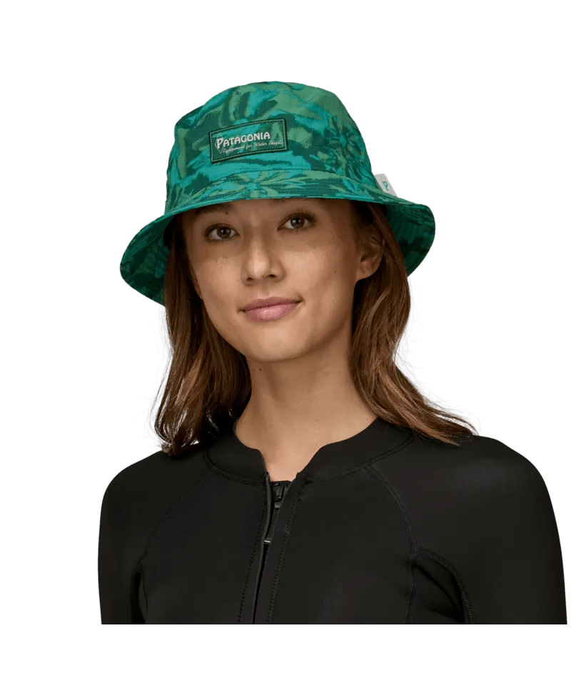 Patagonia Wavefarer Bucket Hat-Water People Banner: Cliffs and Waves Conifer Green