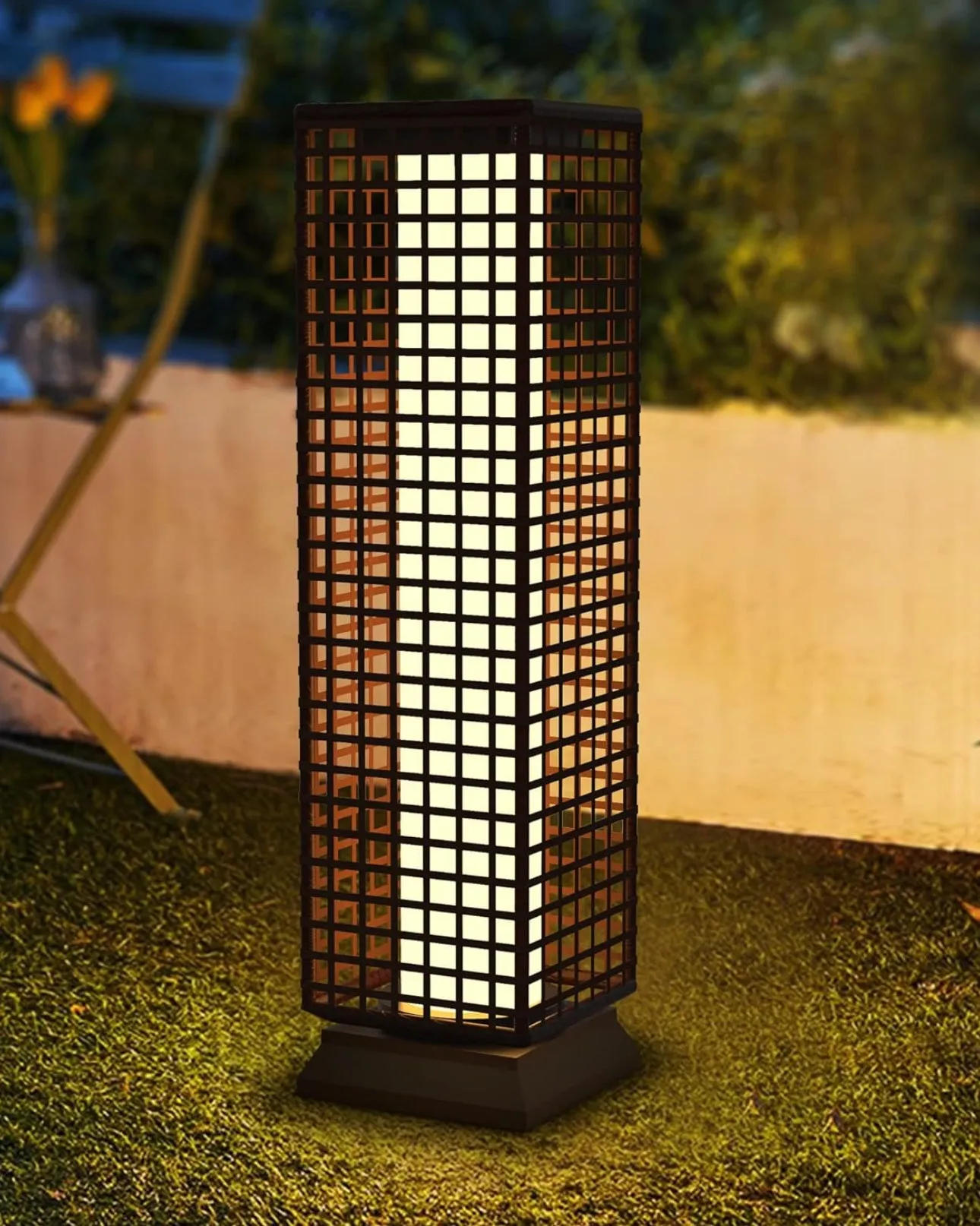 SmartYard 28’ Outdoor Solar Floor Lamp with 2 Lighting Modes