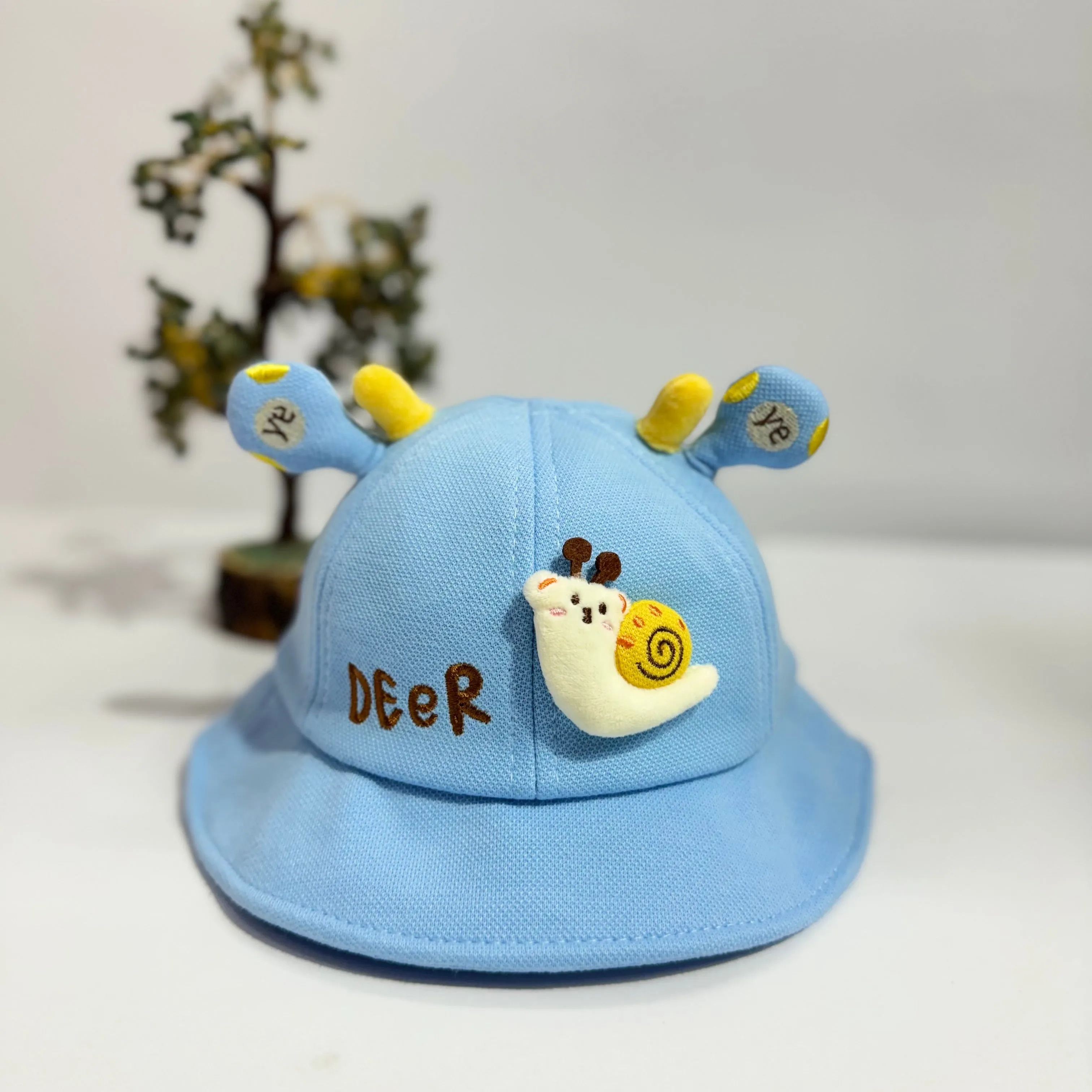 SNAIL APPLIQUE HATS