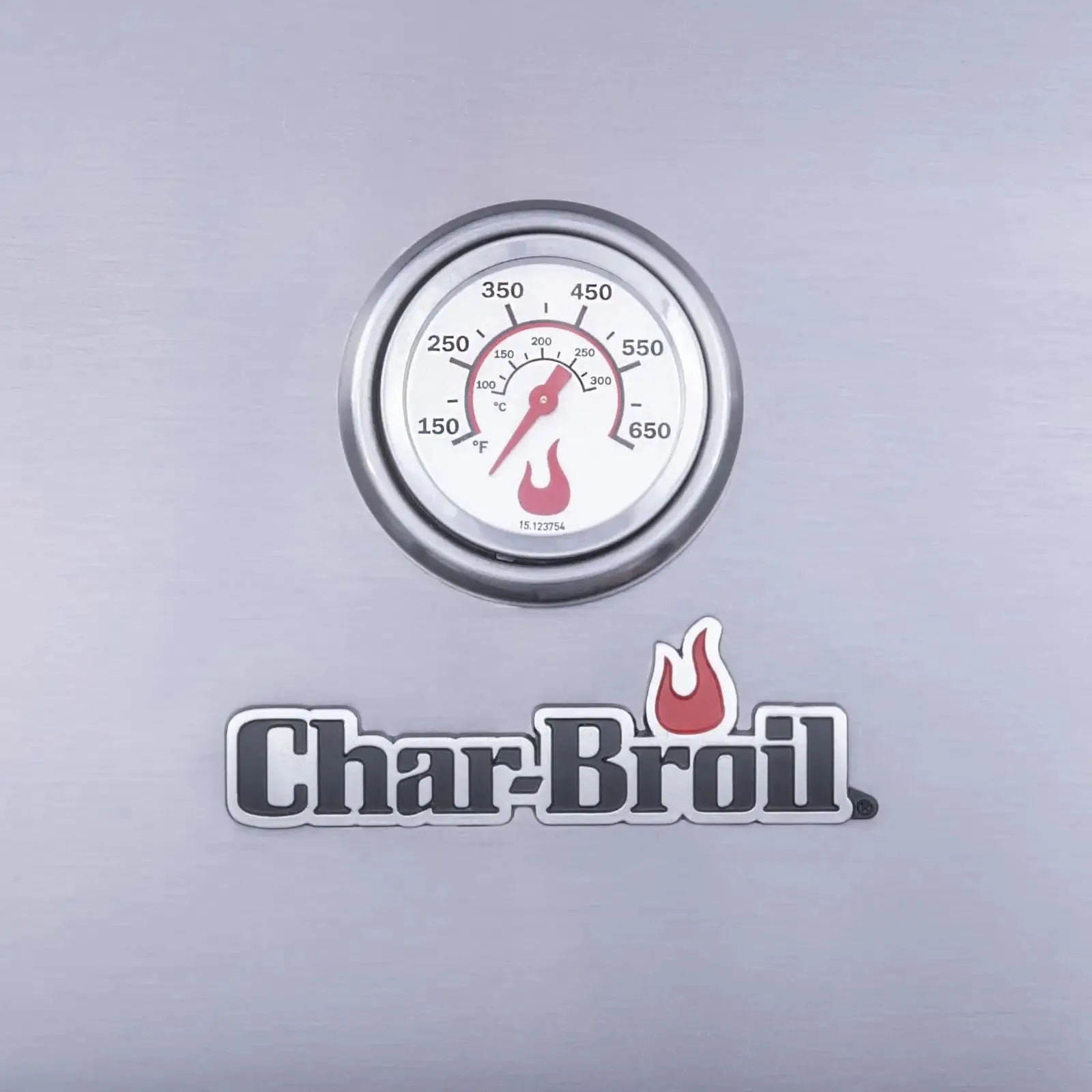 The Char-Broil COMMERCIAL SERIES™ AMPLIFIRE™ 3-BURNER GAS GRILL